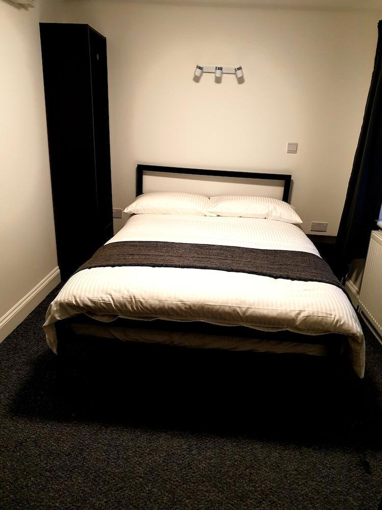 Wanstead Hotel ロンドン エクステリア 写真